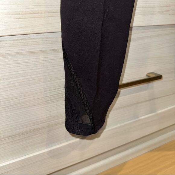Lululemon Bootcamp Ready Tight 25"
Black 4 - Picture 13 of 14